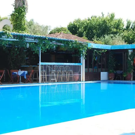 Alexandros Apartmanhotel *